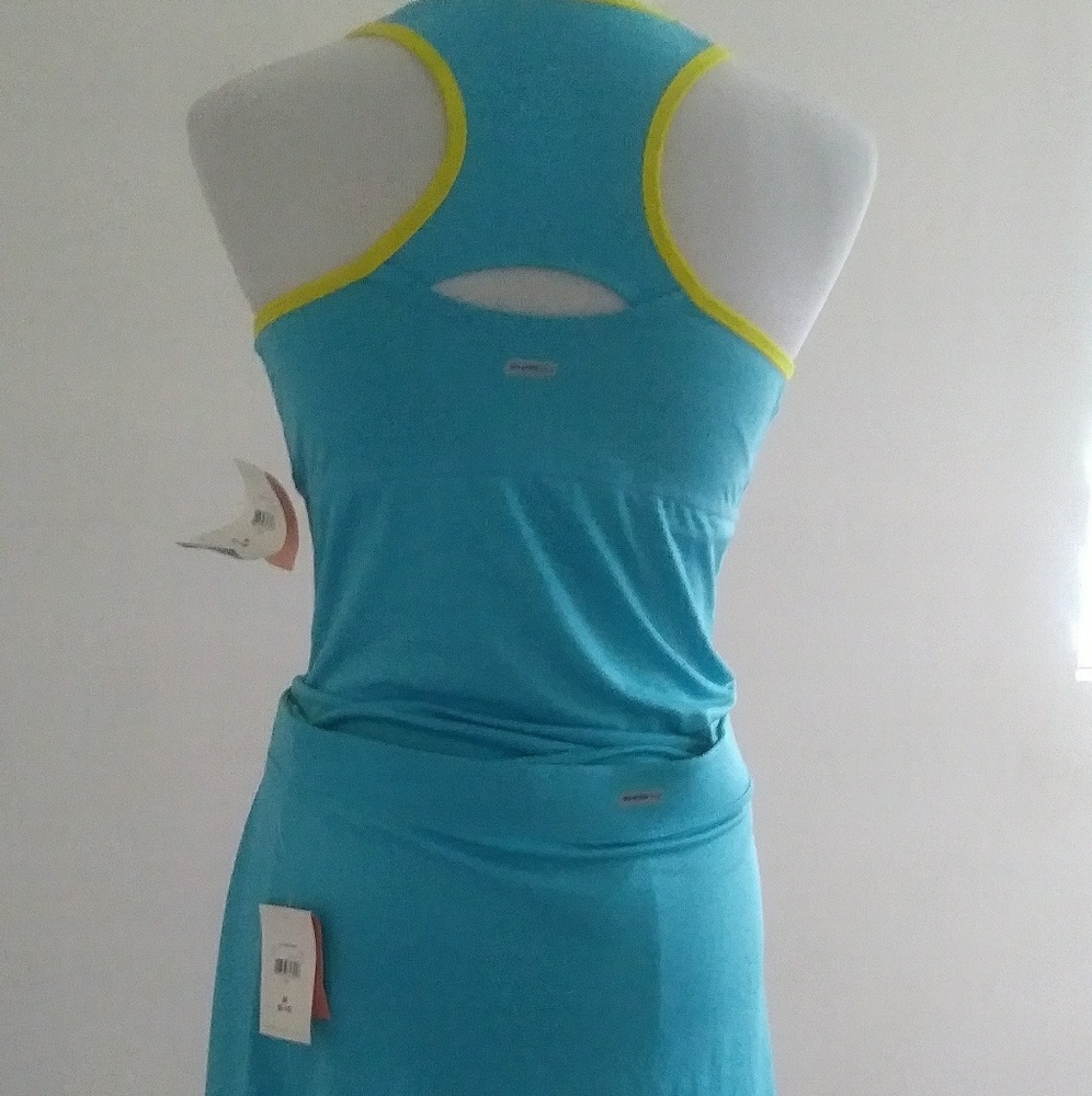 Danskin tennis skirt shirt size Medium